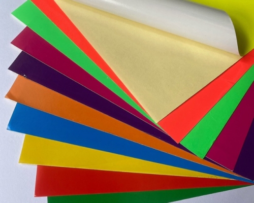 Giấy decal: Thế giới màu sắc đa dạng cho mọi nhu cầu